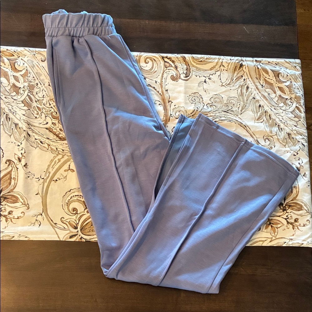 Kimberly lounge pant, size small NWOT